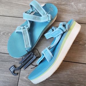 Strappy Teal platform sandal